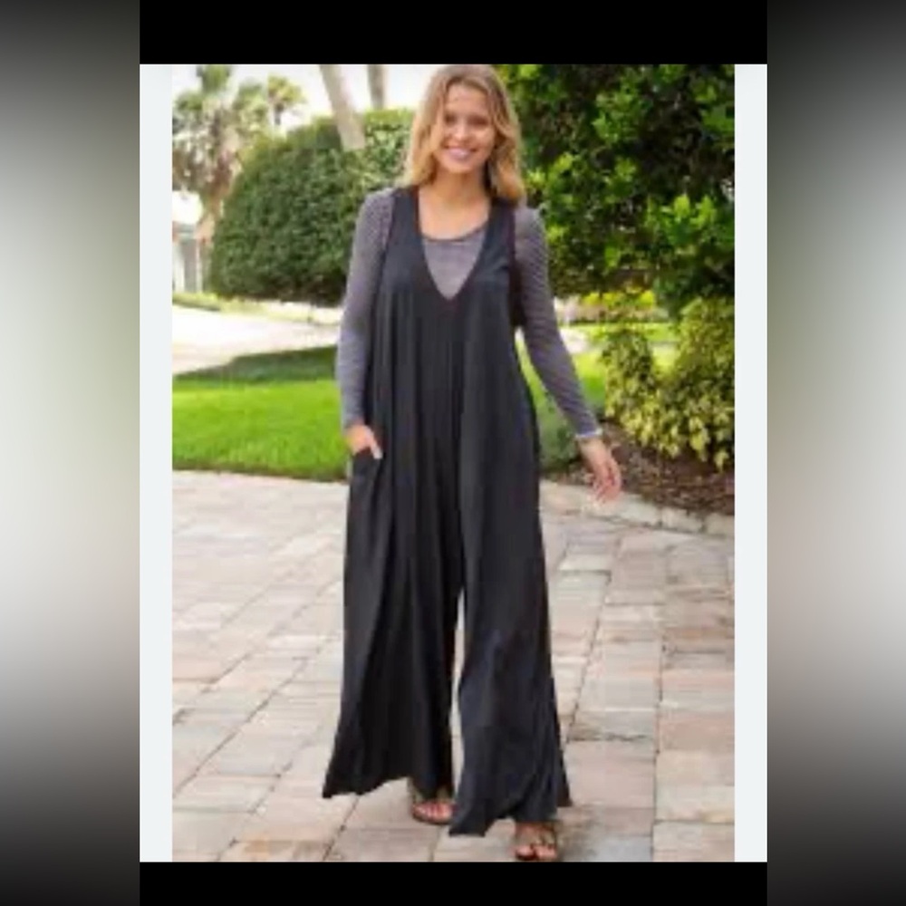 Natural Life Knit V-Neck Jumpsuit in Midnight Navy Tie-Dye 
One Size (fits all) - Picture 4 of 12